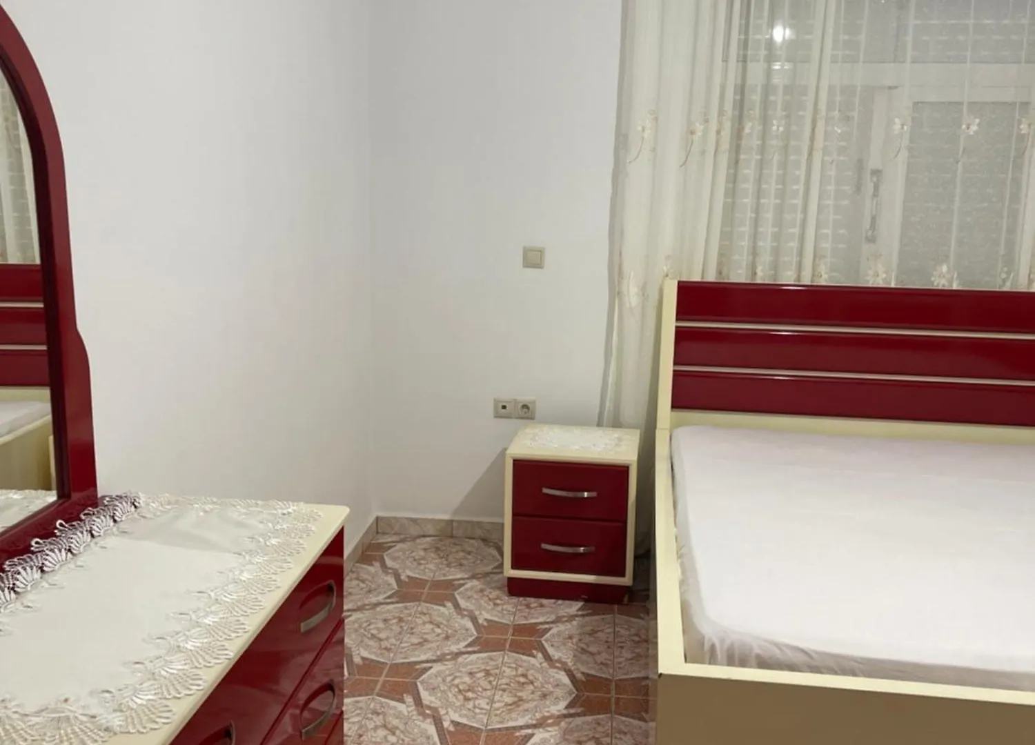 Zeni'S Villa סרנדה